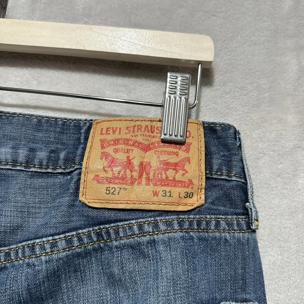 Levis 527 Bootcut Cowboy‎ Medium Wash Denim Blue Jeans Mens Size 31